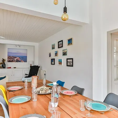 Vila Grande Maison De Famille Avec Piscine Proche