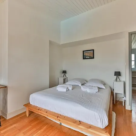 Grande Maison De Famille Avec Piscine Proche *