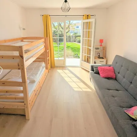 Grande Maison De Famille Avec Piscine Proche