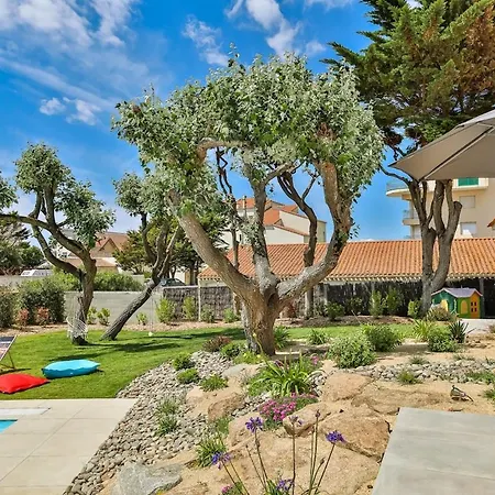 Grande Maison De Famille Avec Piscine Proche
